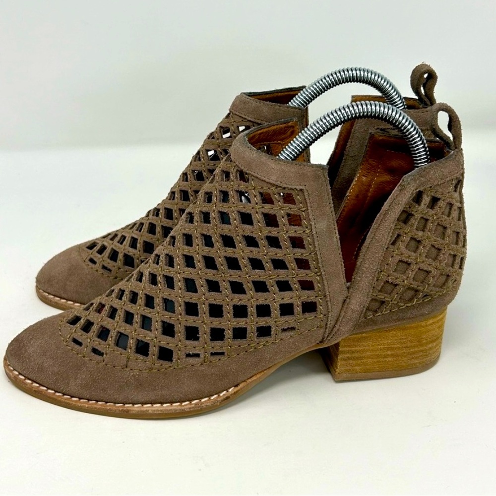 Jeffrey Campbell Taggart Brown Leather Cut Out Block Heel Ankle Boots Size 7.5